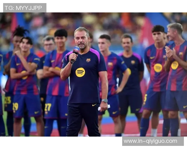 巴萨重返诺坎普纪念海报揭幕亚马尔弗里克库巴西齐聚一堂